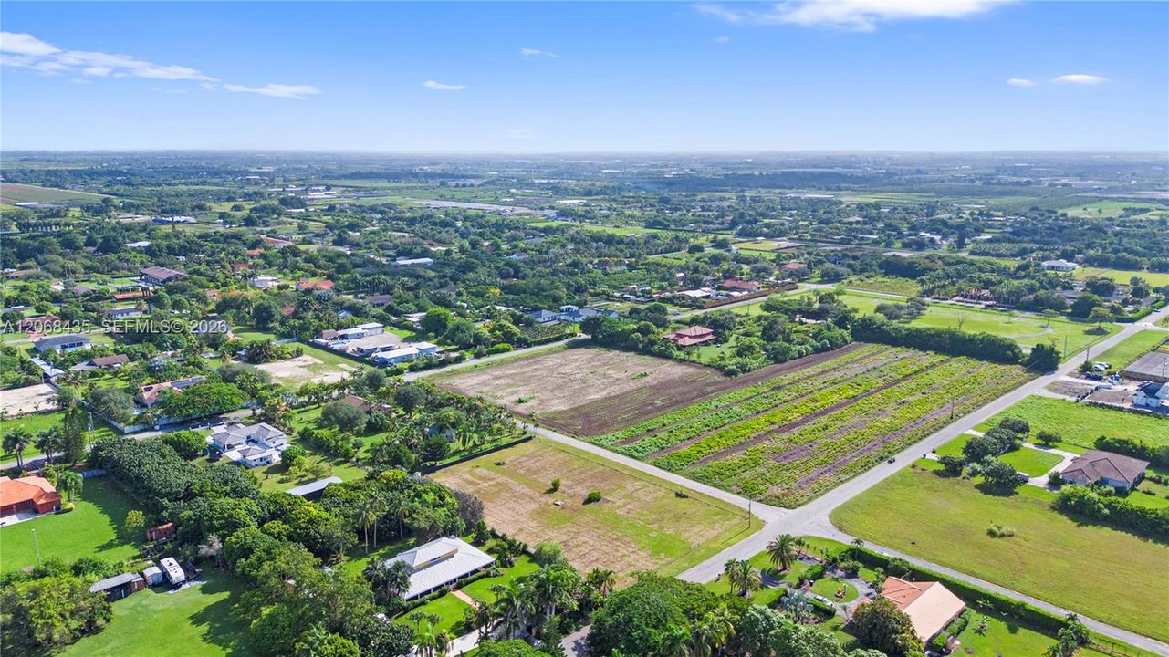 En Venta: $459,999 (125.00 acres)