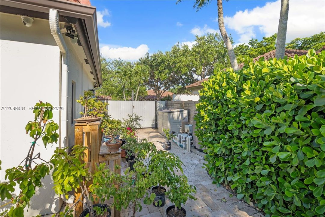 На продажу: $1,395,000 (4 спален, 2 ванн, 2947 Квадратных фут)