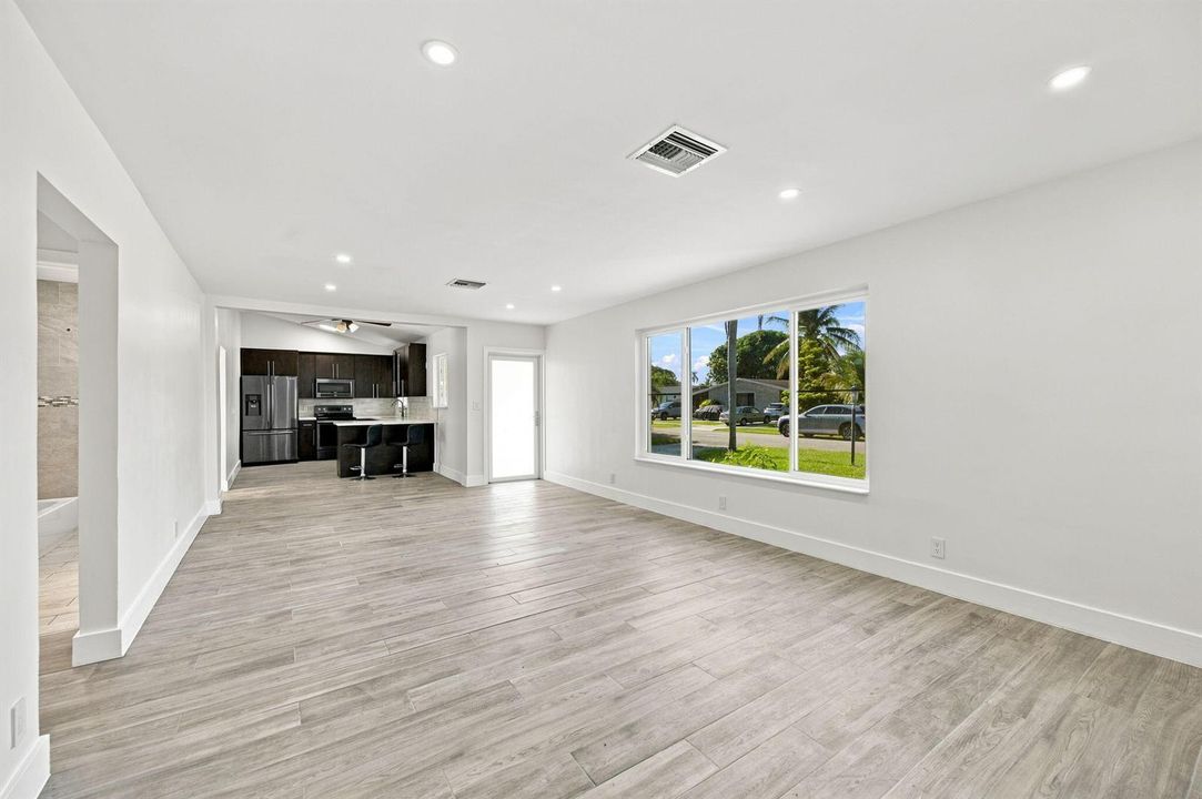 6-web-or-mls-6530-hayes-st
