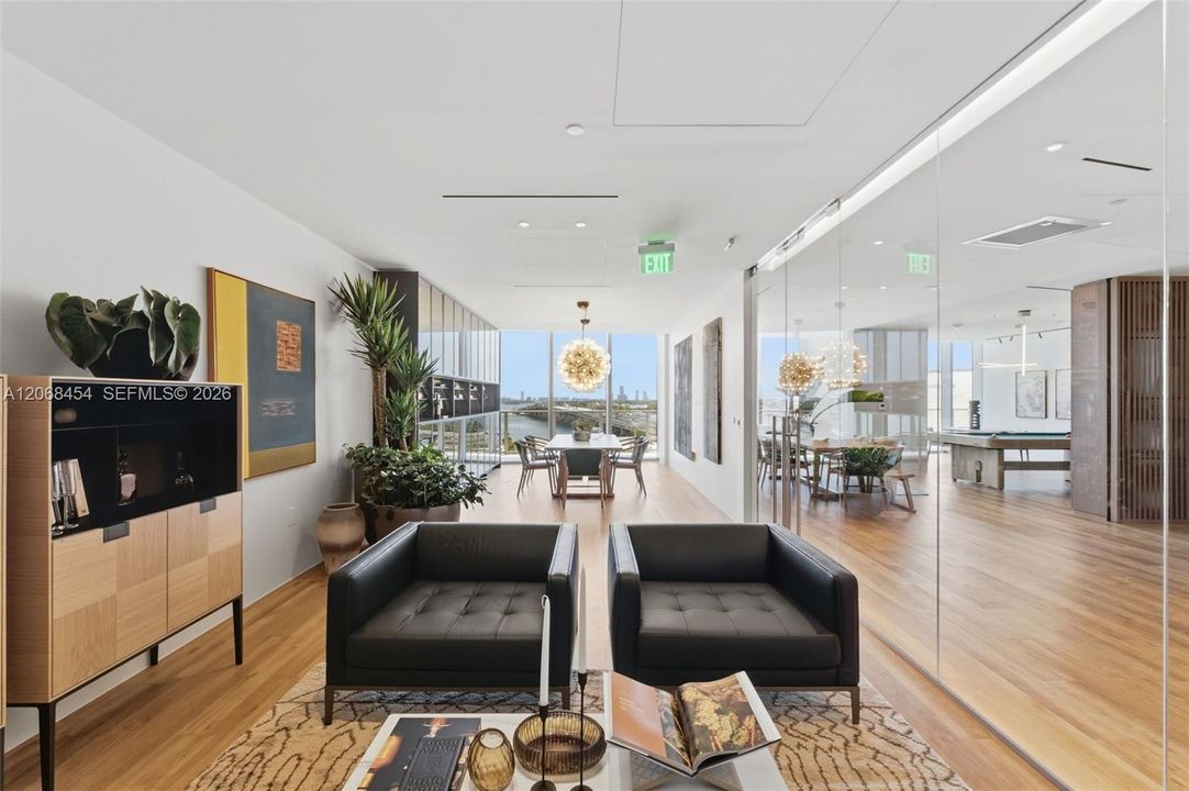 For Sale: $1,350,000 (1 beds, 2 baths, 1216 Square Feet)