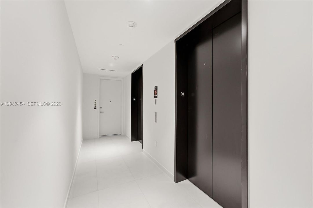 For Sale: $1,350,000 (1 beds, 2 baths, 1216 Square Feet)