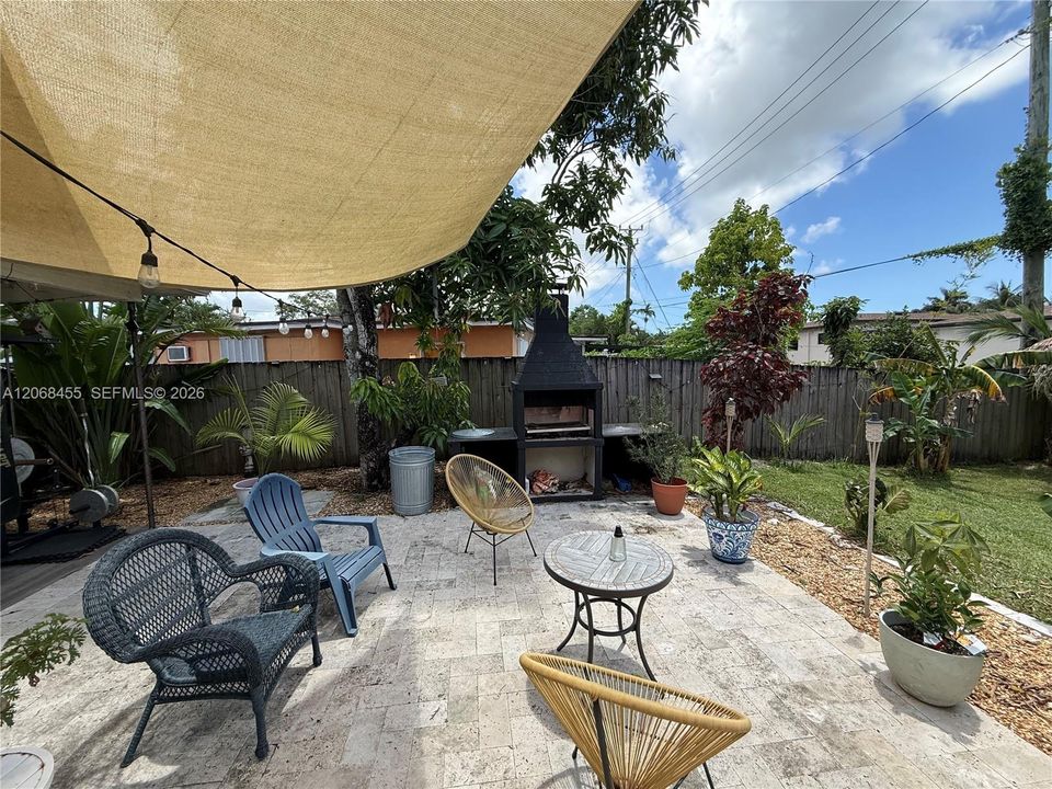 For Sale: $650,000 (3 beds, 2 baths, 1148 Square Feet)
