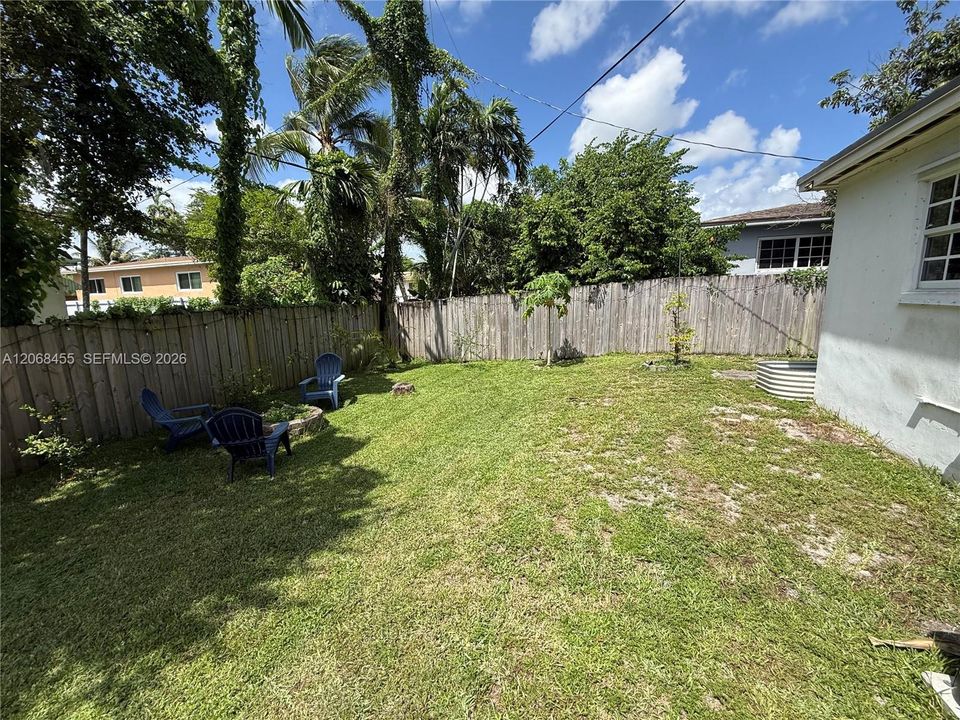 For Sale: $650,000 (3 beds, 2 baths, 1148 Square Feet)