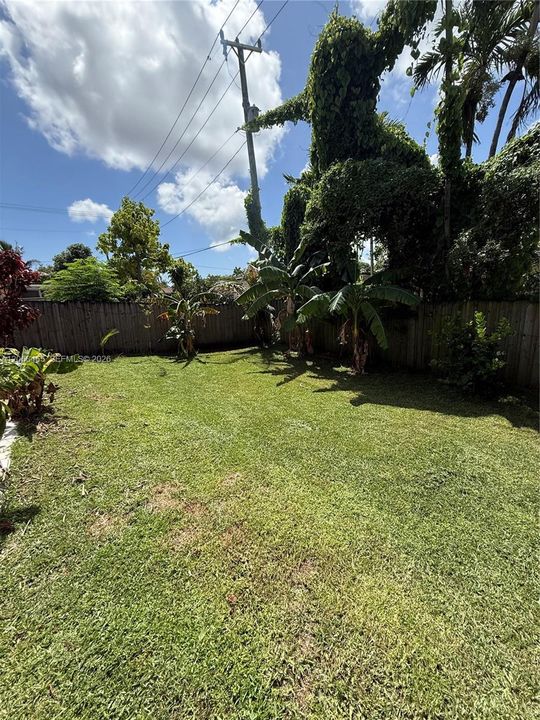 For Sale: $650,000 (3 beds, 2 baths, 1148 Square Feet)
