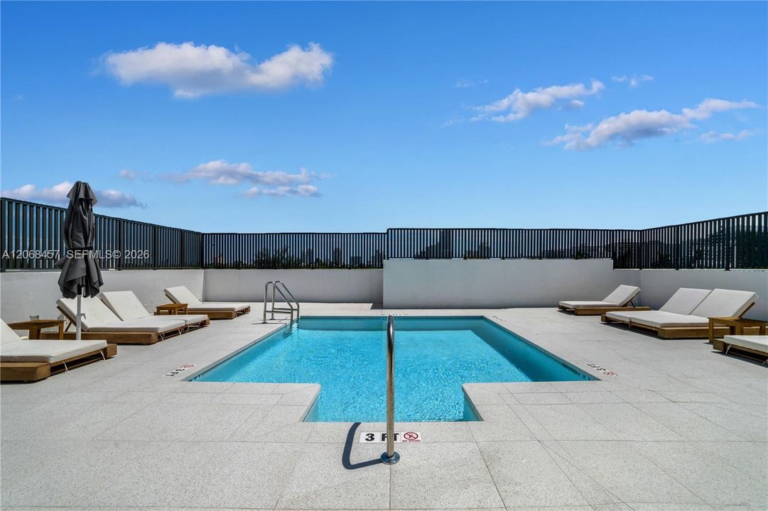 For Rent: $8,900 (2 beds, 2 baths, 1476 Square Feet)