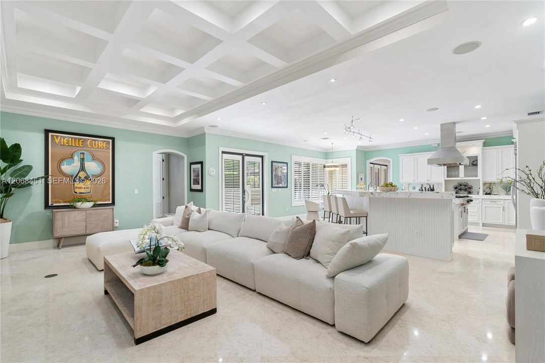 Activo con contrato: $3,350,000 (5 camas, 5 baños, 4562 Pies cuadrados)