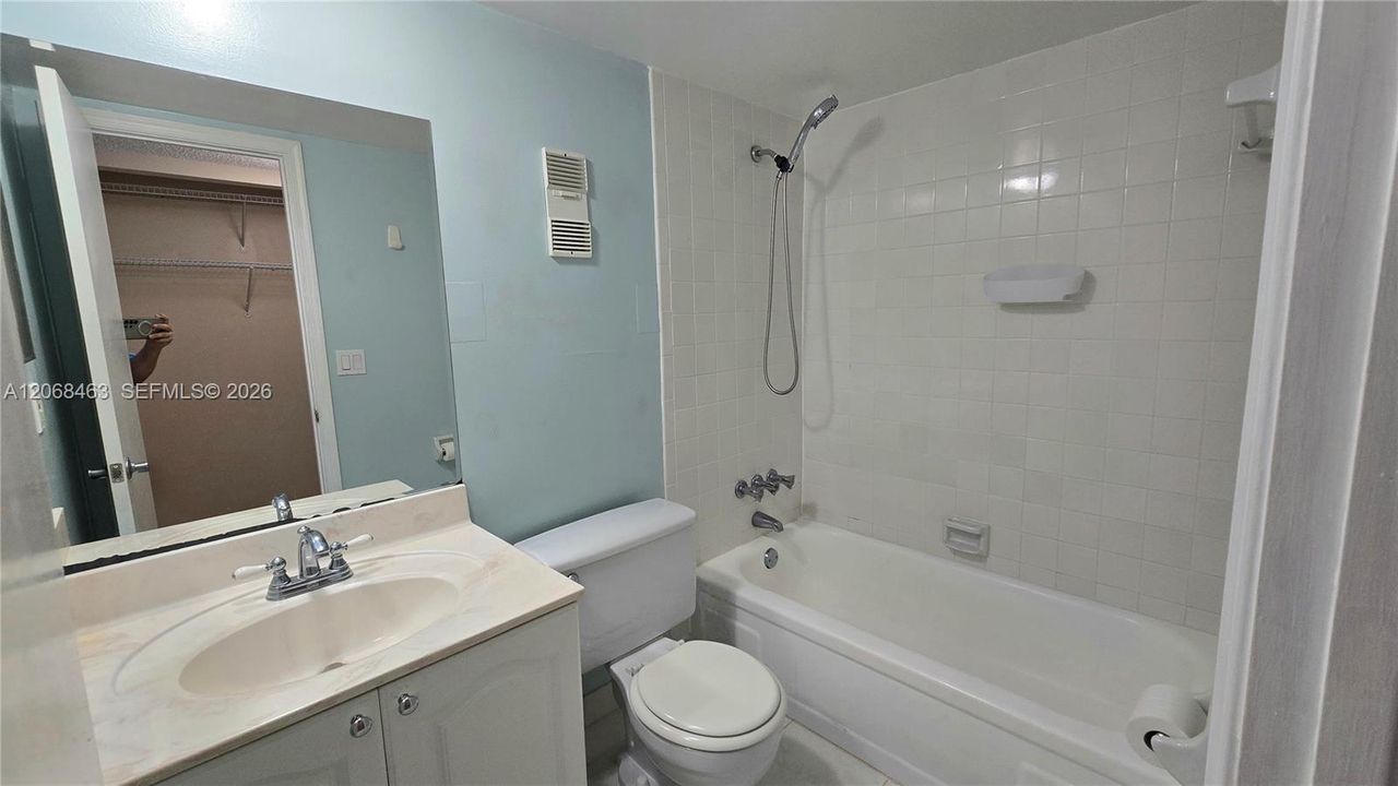 En Venta: $179,990 (2 camas, 2 baños, 970 Pies cuadrados)