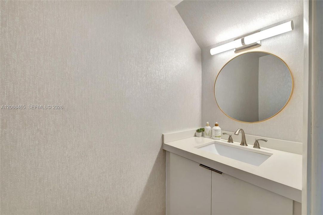 For Rent: $2,900 (2 beds, 2 baths, 1200 Square Feet)