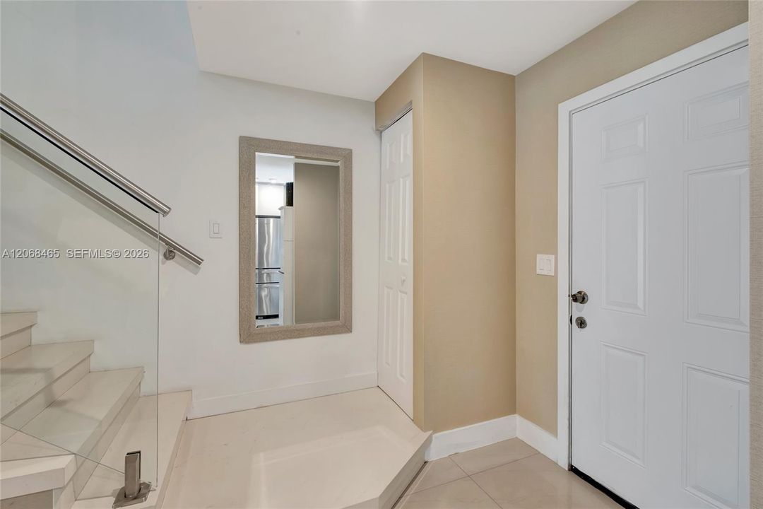 For Rent: $2,900 (2 beds, 2 baths, 1200 Square Feet)
