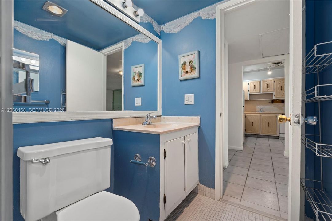 For Sale: $90,000 (1 beds, 1 baths, 680 Square Feet)