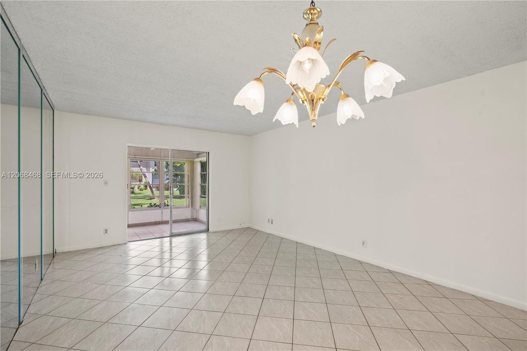 For Sale: $90,000 (1 beds, 1 baths, 680 Square Feet)