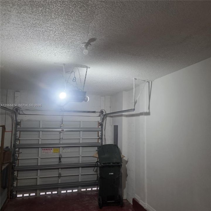 For Rent: $2,900 (3 beds, 2 baths, 1652 Square Feet)