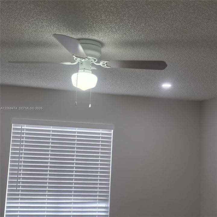 For Rent: $2,900 (3 beds, 2 baths, 1652 Square Feet)
