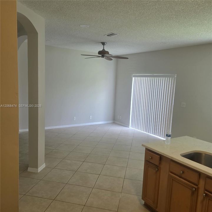 For Rent: $2,900 (3 beds, 2 baths, 1652 Square Feet)