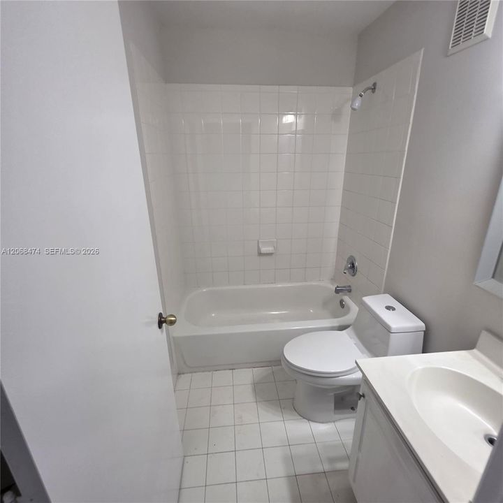 For Rent: $2,900 (3 beds, 2 baths, 1652 Square Feet)