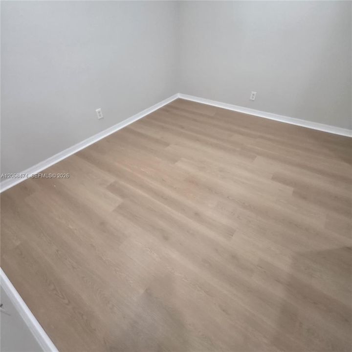 For Rent: $2,900 (3 beds, 2 baths, 1652 Square Feet)