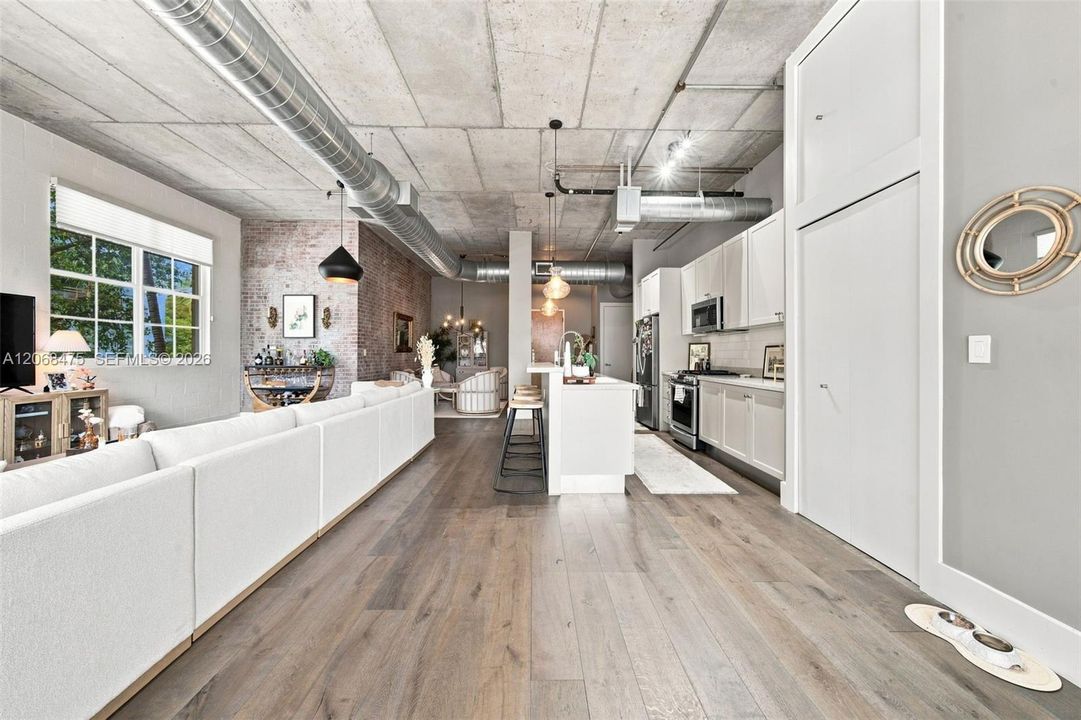 For Sale: $749,900 (2 beds, 2 baths, 1596 Square Feet)