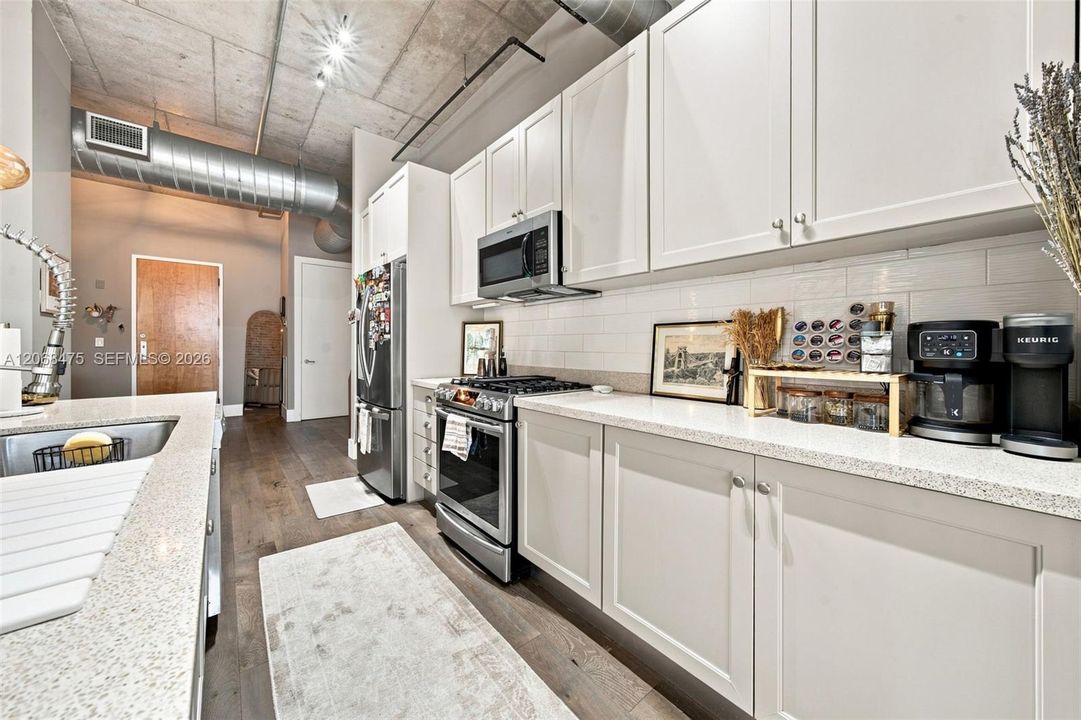 For Sale: $749,900 (2 beds, 2 baths, 1596 Square Feet)