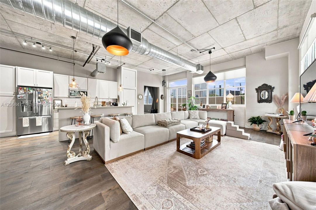 For Sale: $749,900 (2 beds, 2 baths, 1596 Square Feet)
