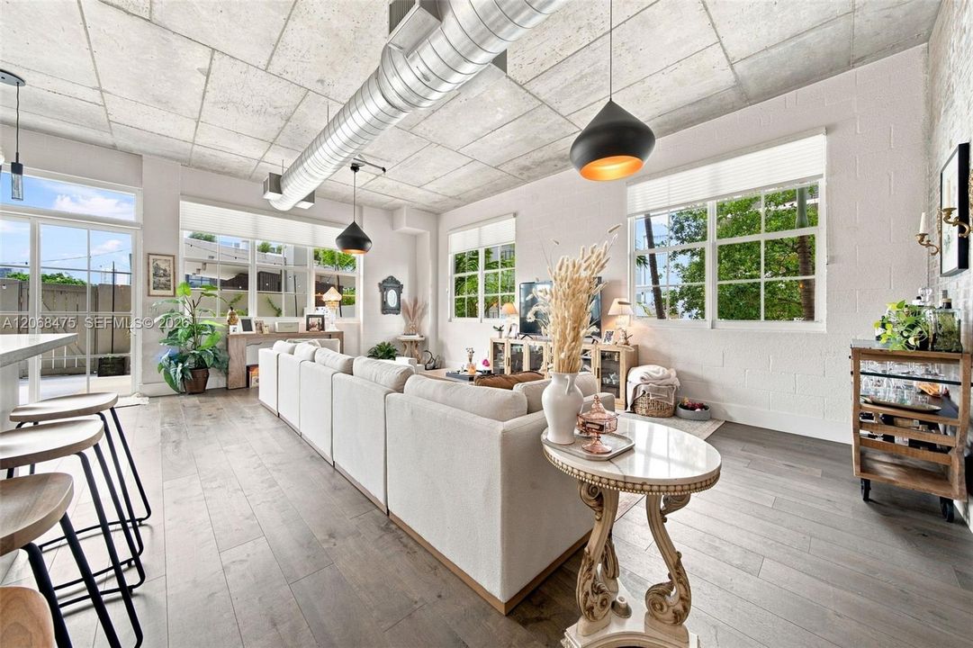 For Sale: $749,900 (2 beds, 2 baths, 1596 Square Feet)