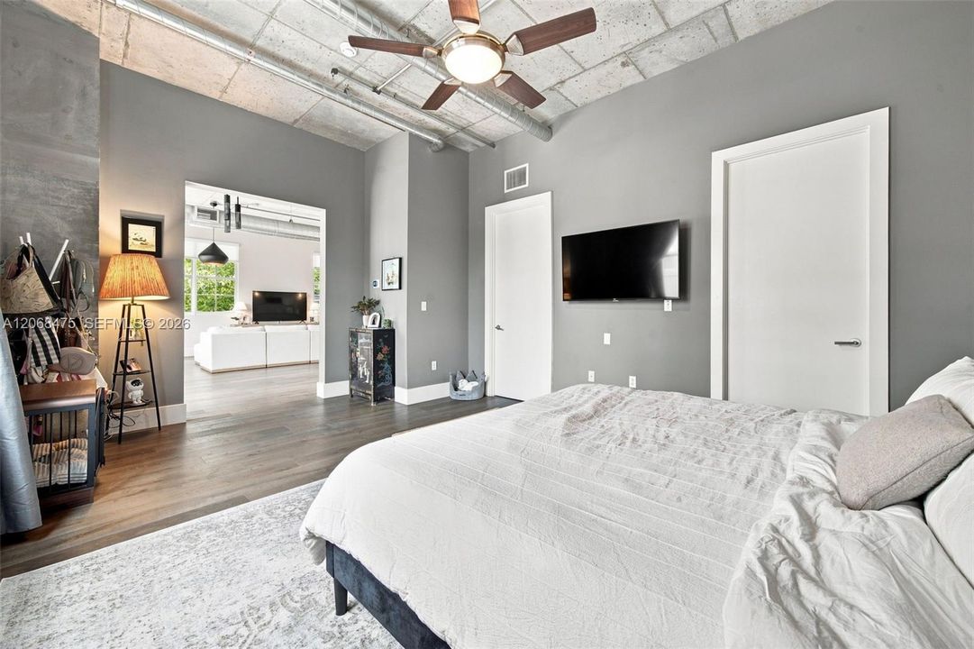 For Sale: $749,900 (2 beds, 2 baths, 1596 Square Feet)
