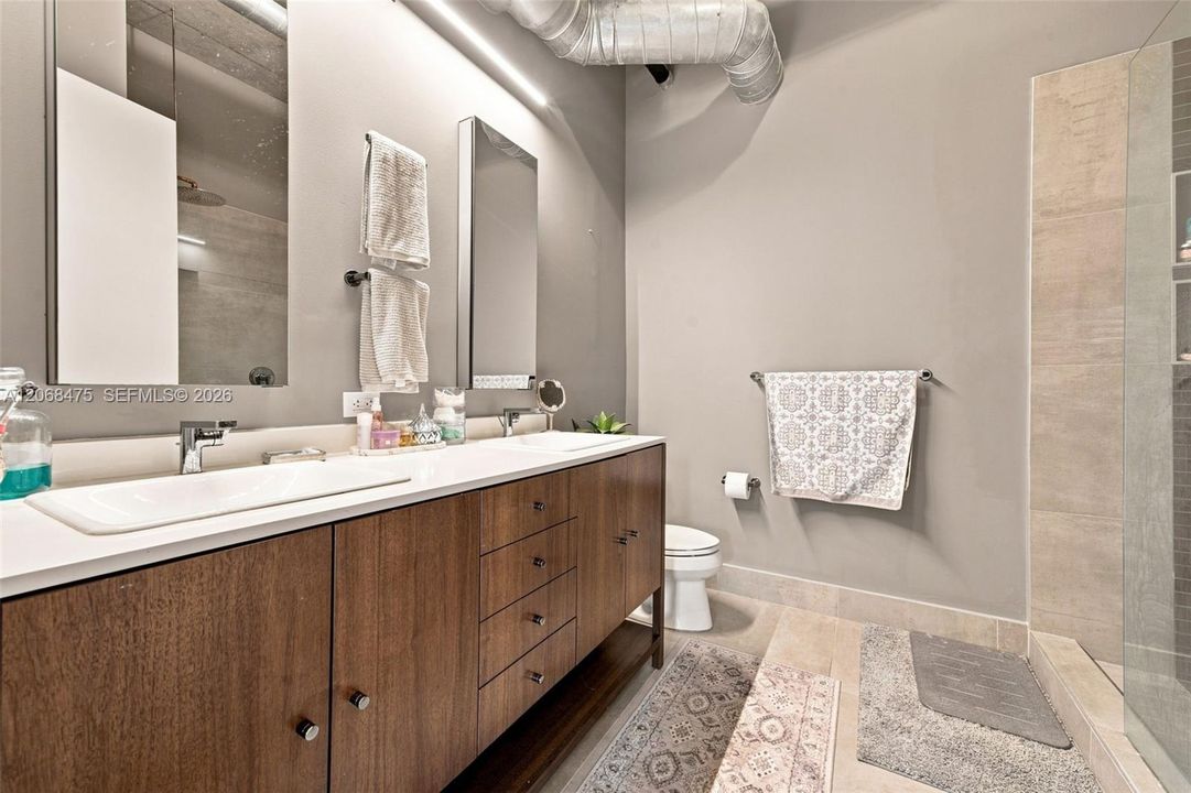 For Sale: $749,900 (2 beds, 2 baths, 1596 Square Feet)