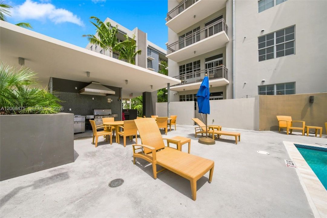 For Sale: $749,900 (2 beds, 2 baths, 1596 Square Feet)