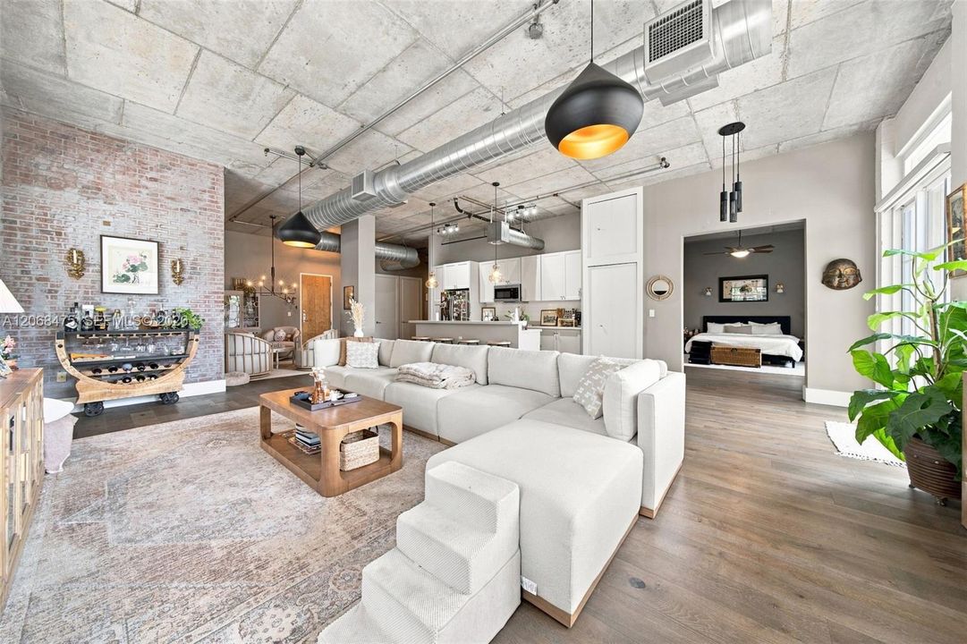 For Sale: $749,900 (2 beds, 2 baths, 1596 Square Feet)