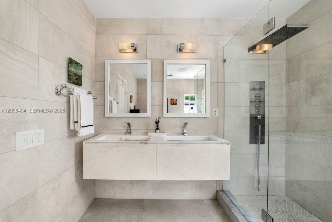 For Sale: $4,450,000 (3 beds, 3 baths, 2481 Square Feet)