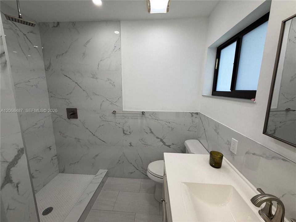 Recently Rented: $3,600 (3 beds, 2 baths, 1202 Square Feet)