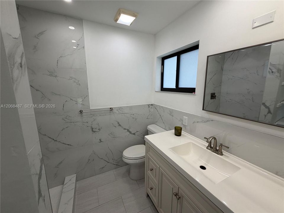 Recently Rented: $3,600 (3 beds, 2 baths, 1202 Square Feet)