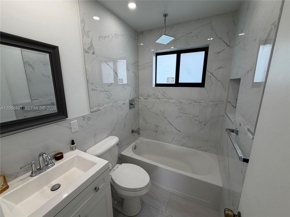 Recently Rented: $3,600 (3 beds, 2 baths, 1202 Square Feet)