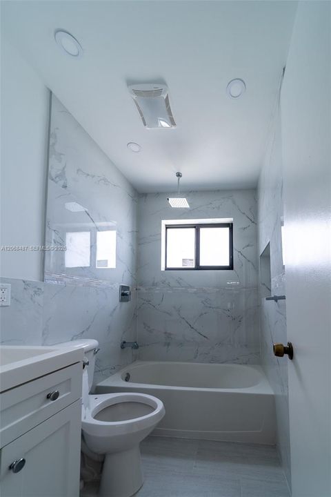 В аренду: $3,900 (3 спален, 2 ванн, 1202 Квадратных фут)