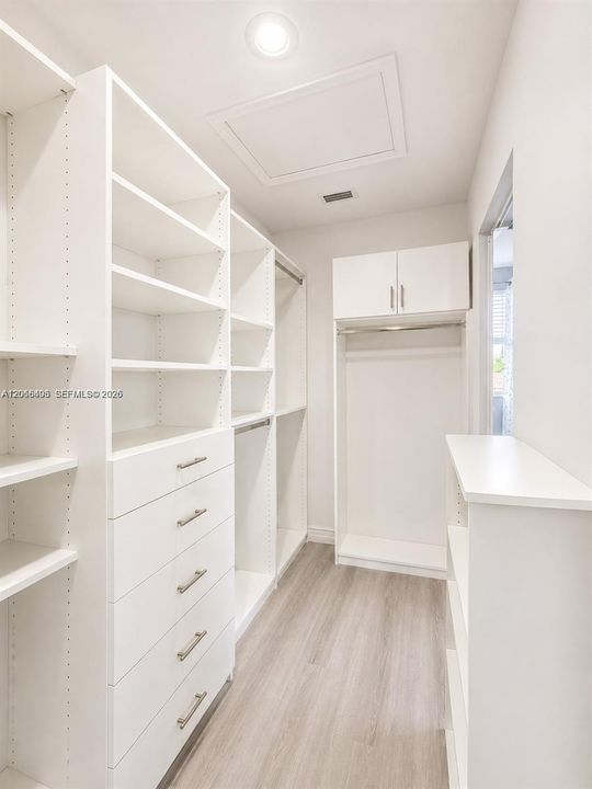 For Rent: $5,250 (4 beds, 2 baths, 2022 Square Feet)