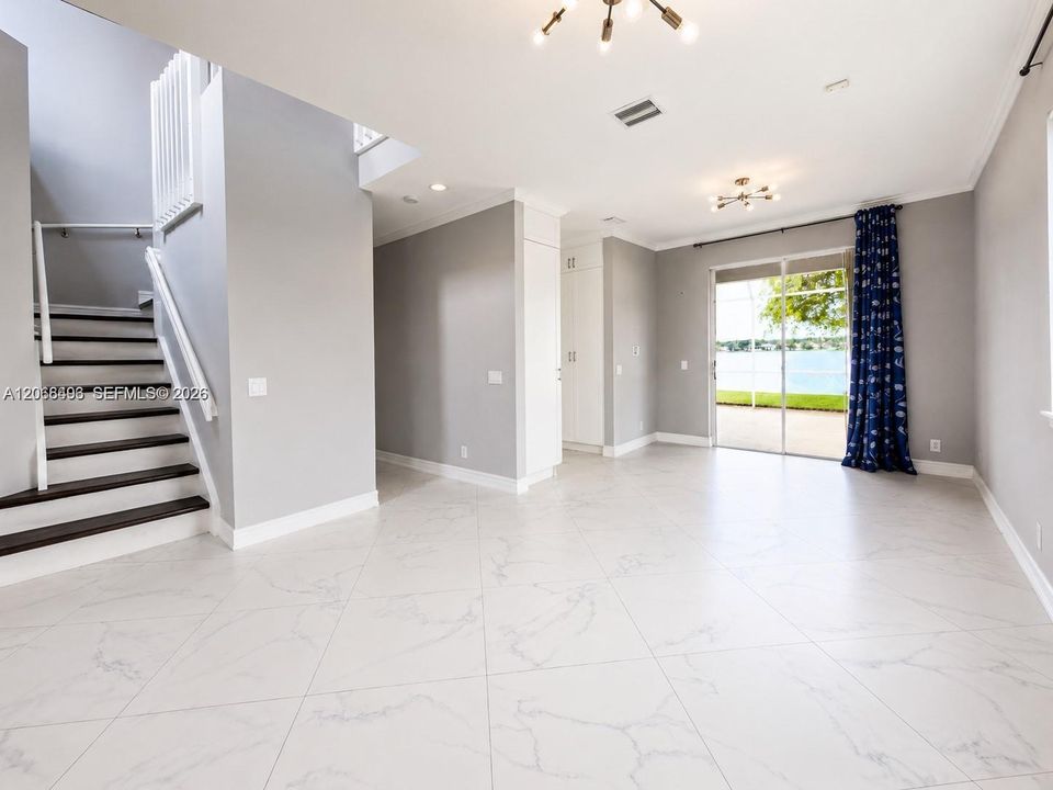 For Rent: $5,250 (4 beds, 2 baths, 2022 Square Feet)