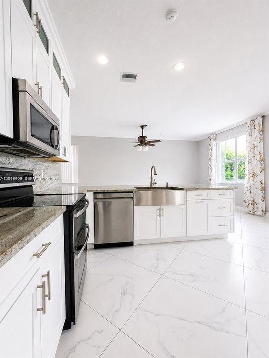 For Rent: $5,250 (4 beds, 2 baths, 2022 Square Feet)