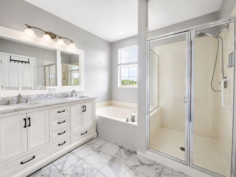 For Rent: $5,250 (4 beds, 2 baths, 2022 Square Feet)