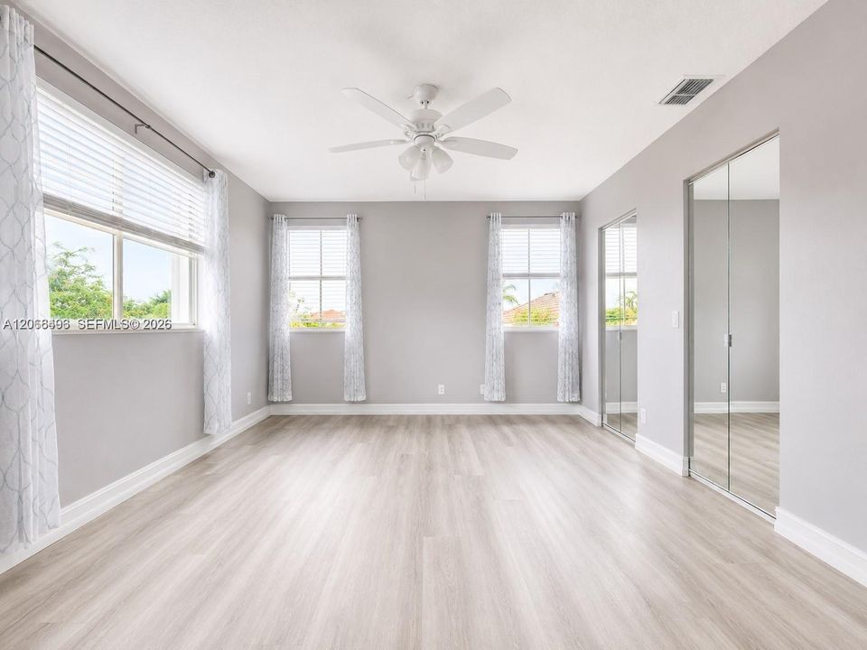 For Rent: $5,250 (4 beds, 2 baths, 2022 Square Feet)