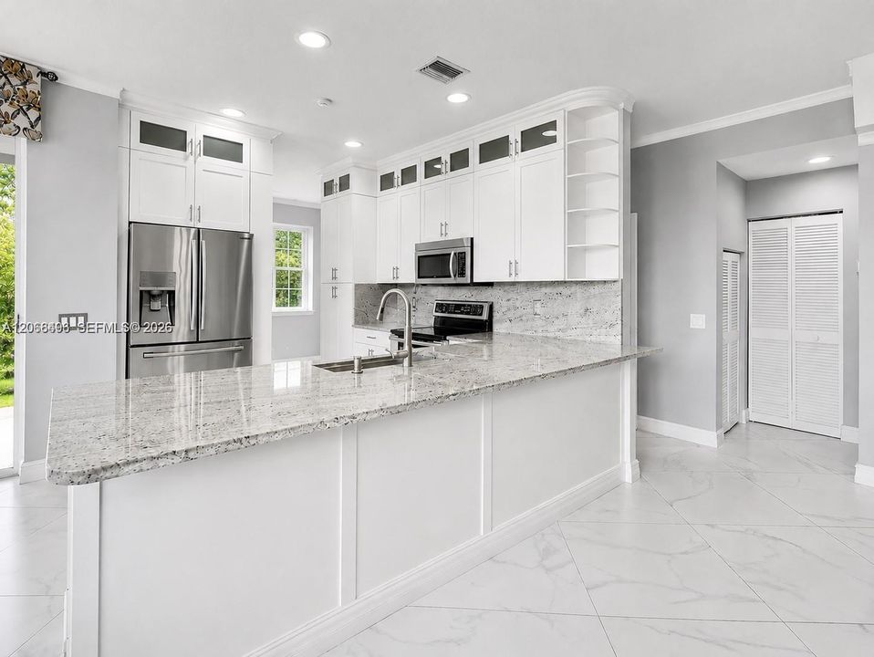 For Rent: $5,250 (4 beds, 2 baths, 2022 Square Feet)