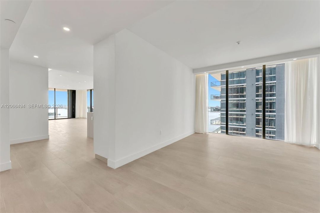 For Rent: $15,900 (4 beds, 5 baths, 2216 Square Feet)