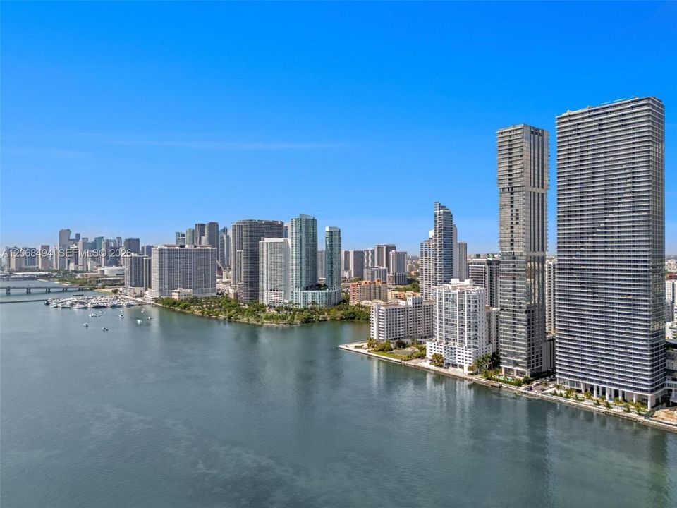 For Rent: $15,900 (4 beds, 5 baths, 2216 Square Feet)