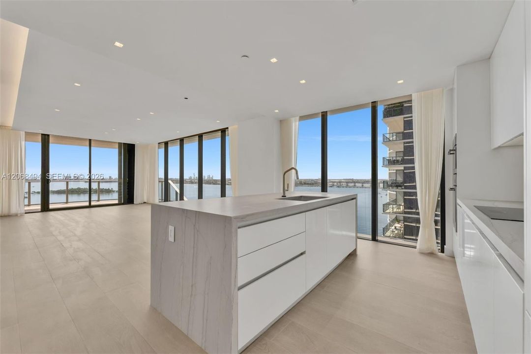 For Rent: $15,900 (4 beds, 5 baths, 2216 Square Feet)