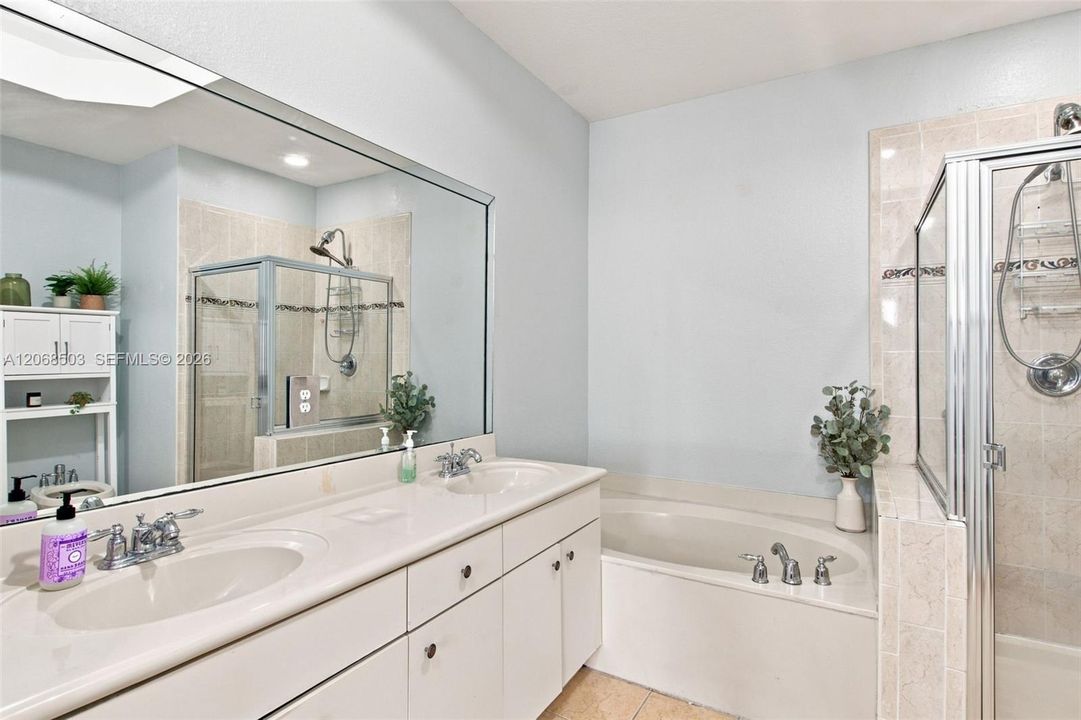 For Sale: $525,000 (3 beds, 2 baths, 1776 Square Feet)