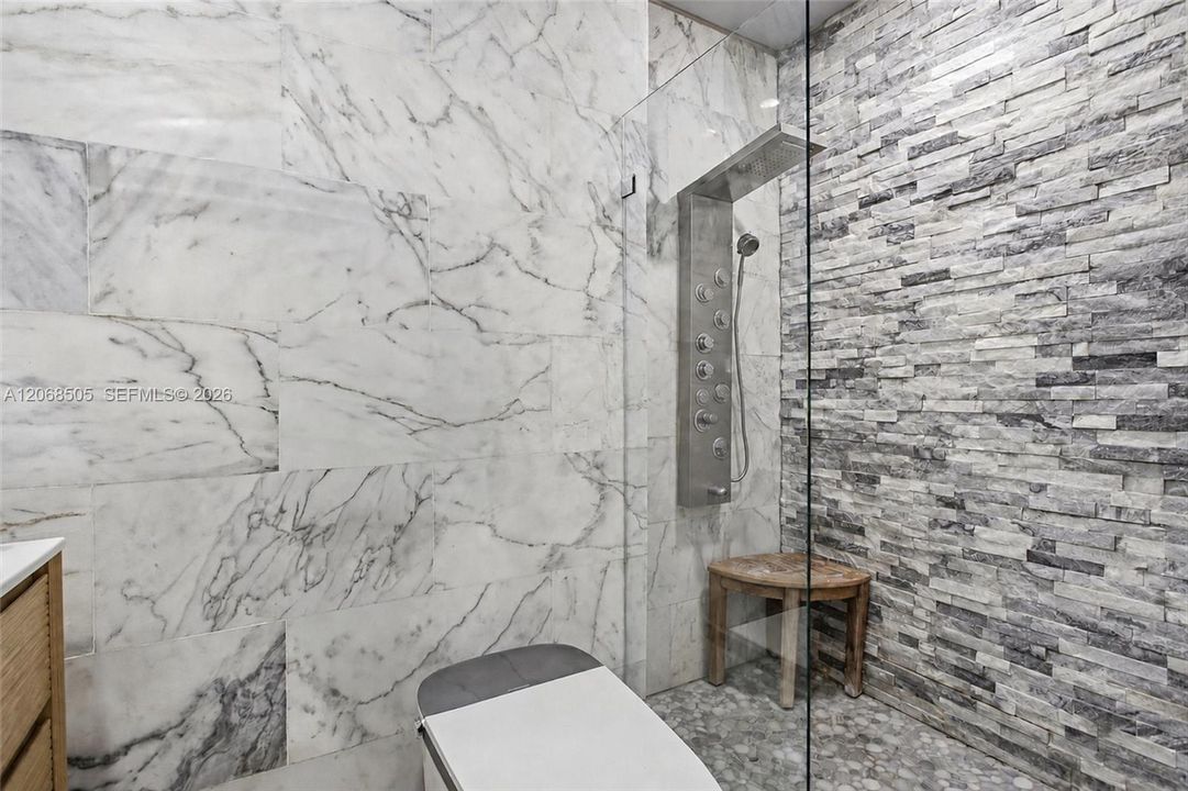 For Sale: $1,290,000 (3 beds, 3 baths, 1400 Square Feet)