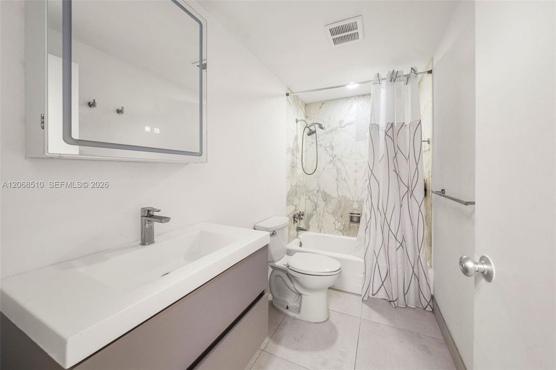 For Sale: $519,000 (2 beds, 2 baths, 1098 Square Feet)