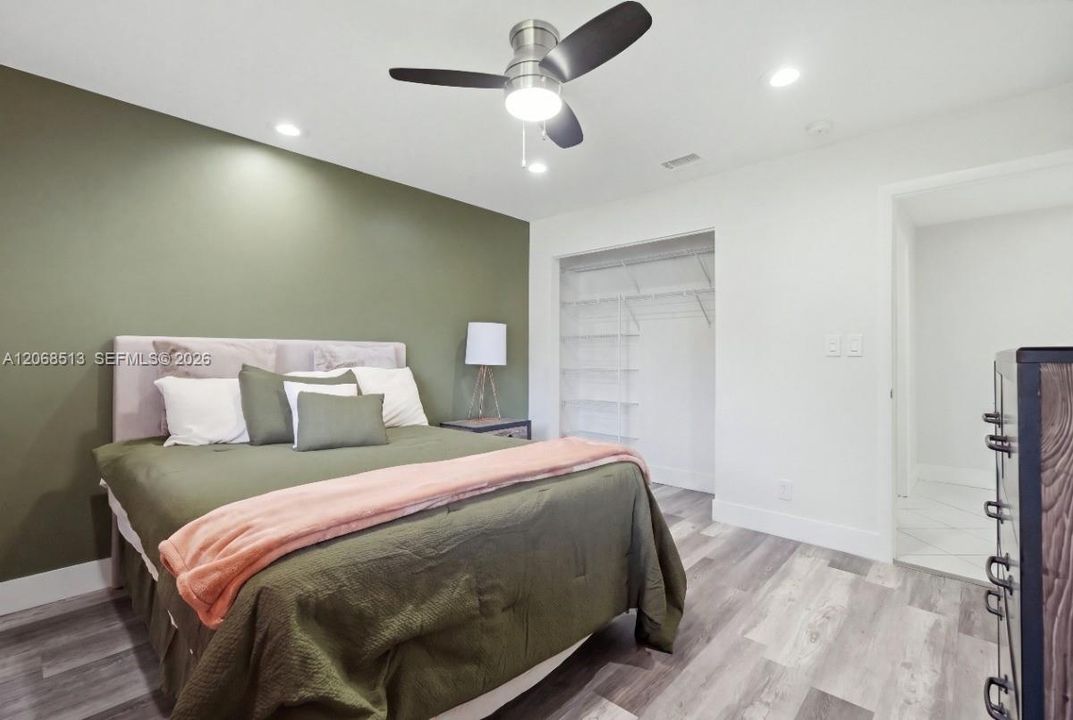 For Sale: $680,000 (3 beds, 2 baths, 2378 Square Feet)