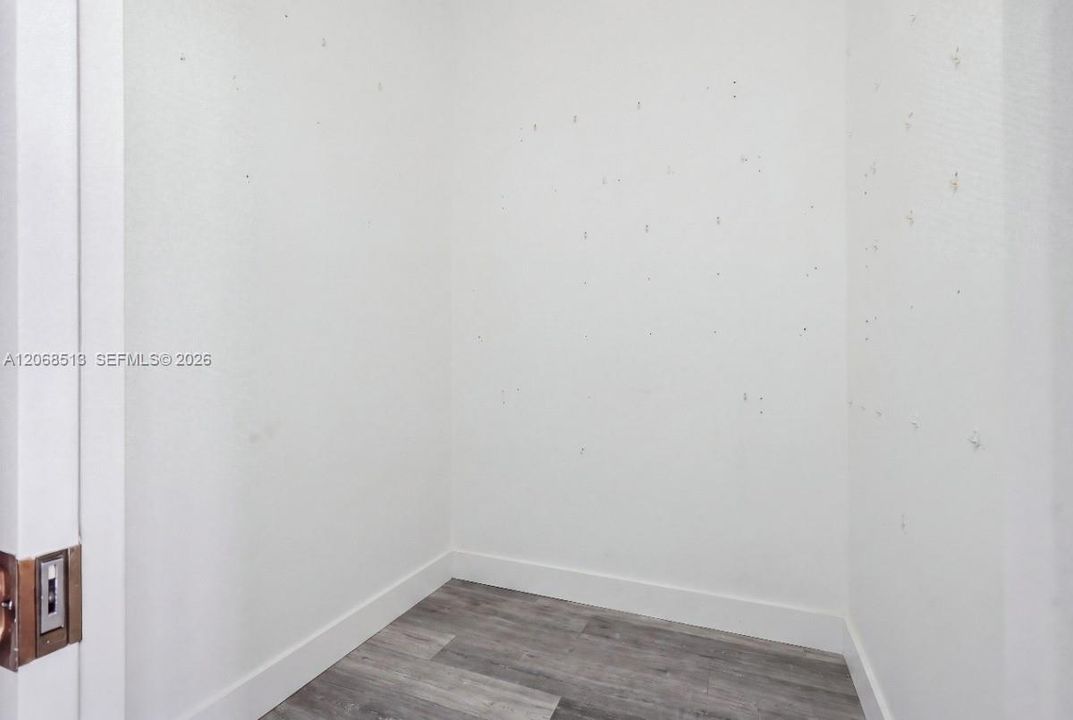 For Sale: $680,000 (3 beds, 2 baths, 2378 Square Feet)