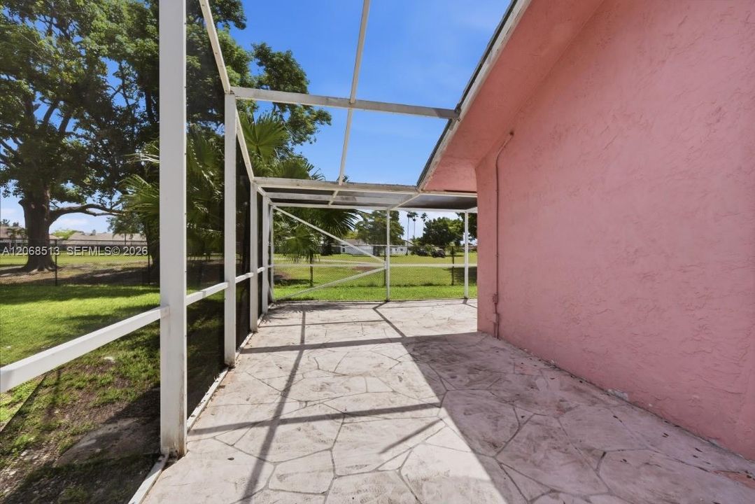 For Sale: $680,000 (3 beds, 2 baths, 2378 Square Feet)