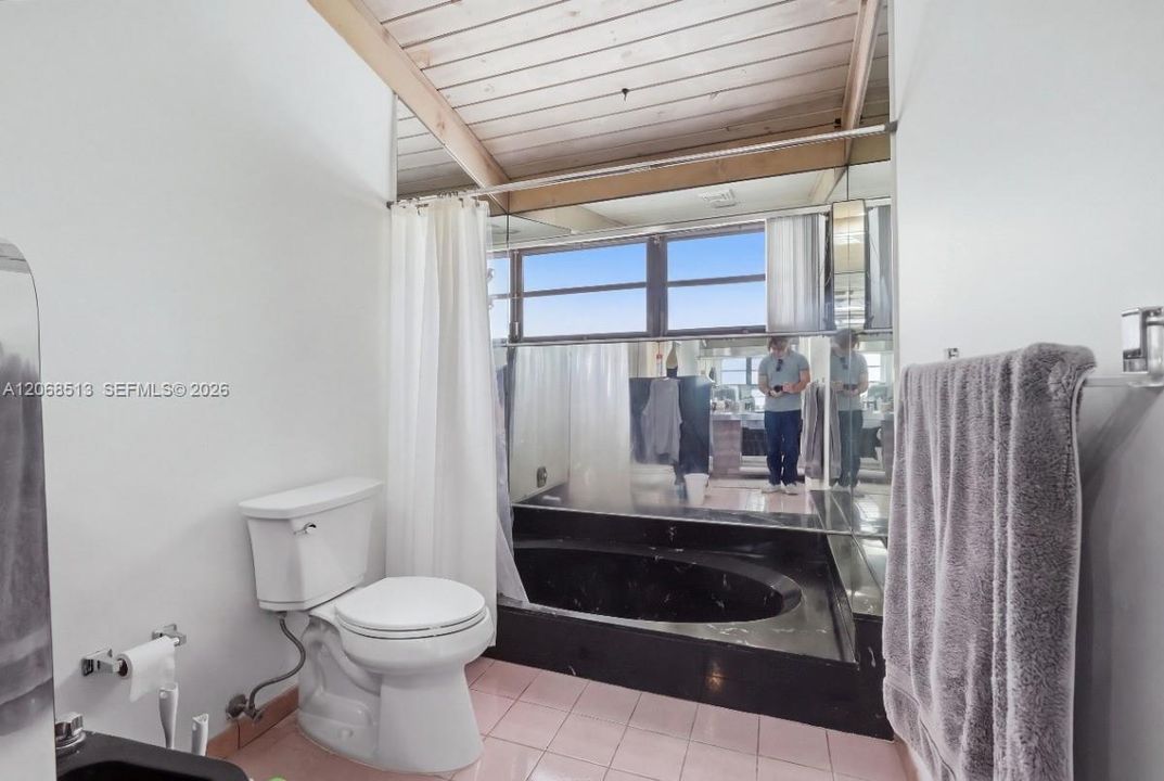 For Sale: $680,000 (3 beds, 2 baths, 2378 Square Feet)