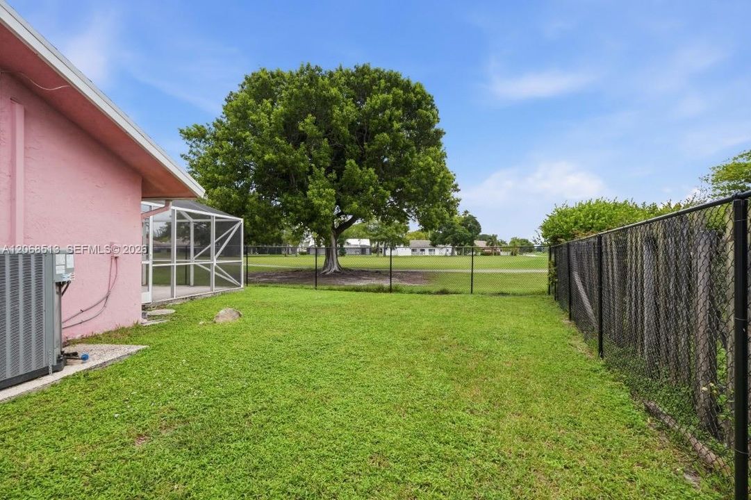 For Sale: $680,000 (3 beds, 2 baths, 2378 Square Feet)
